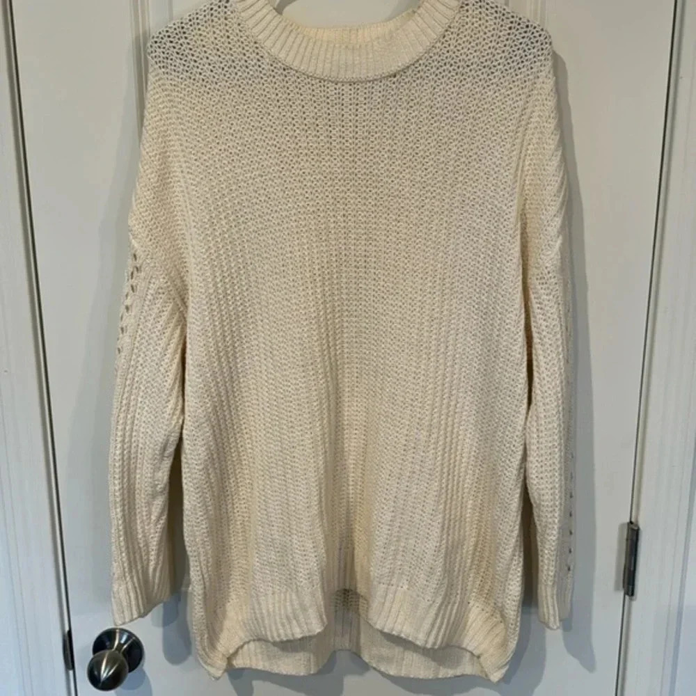 American Eagle 🦅 Oversized Sweater NWOT size medium